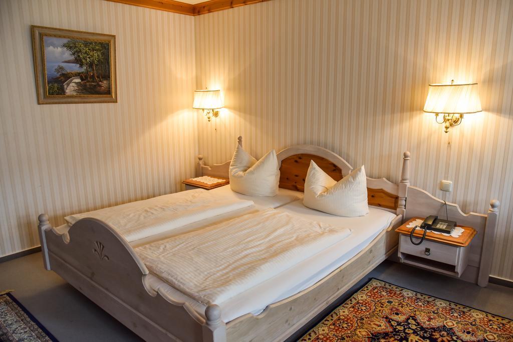 Landhotel Schnupp Neudrossenfeld Bagian luar foto