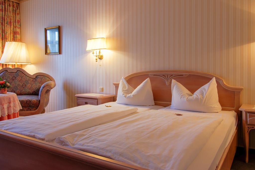 Landhotel Schnupp Neudrossenfeld Bagian luar foto